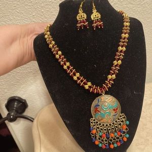 Vintage design necklace